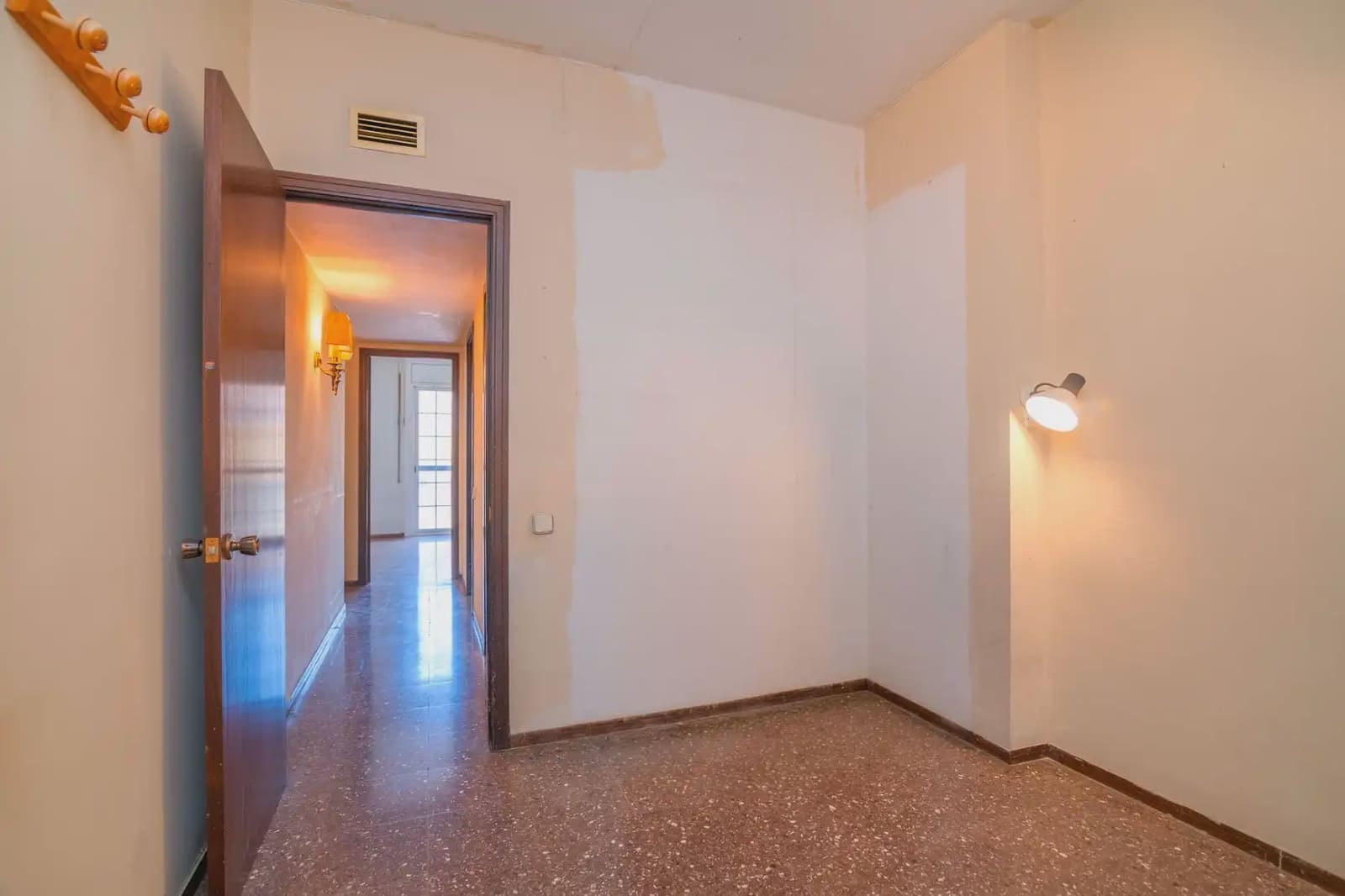 4 slaapkamer Flat te koop in Barcelona stad - € 640.000 (Ref: 9863854)