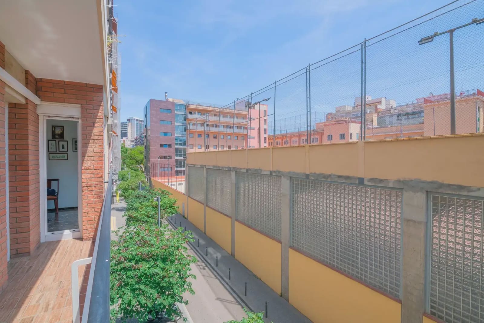 4 slaapkamer Flat te koop in Barcelona stad - € 640.000 (Ref: 9863854)