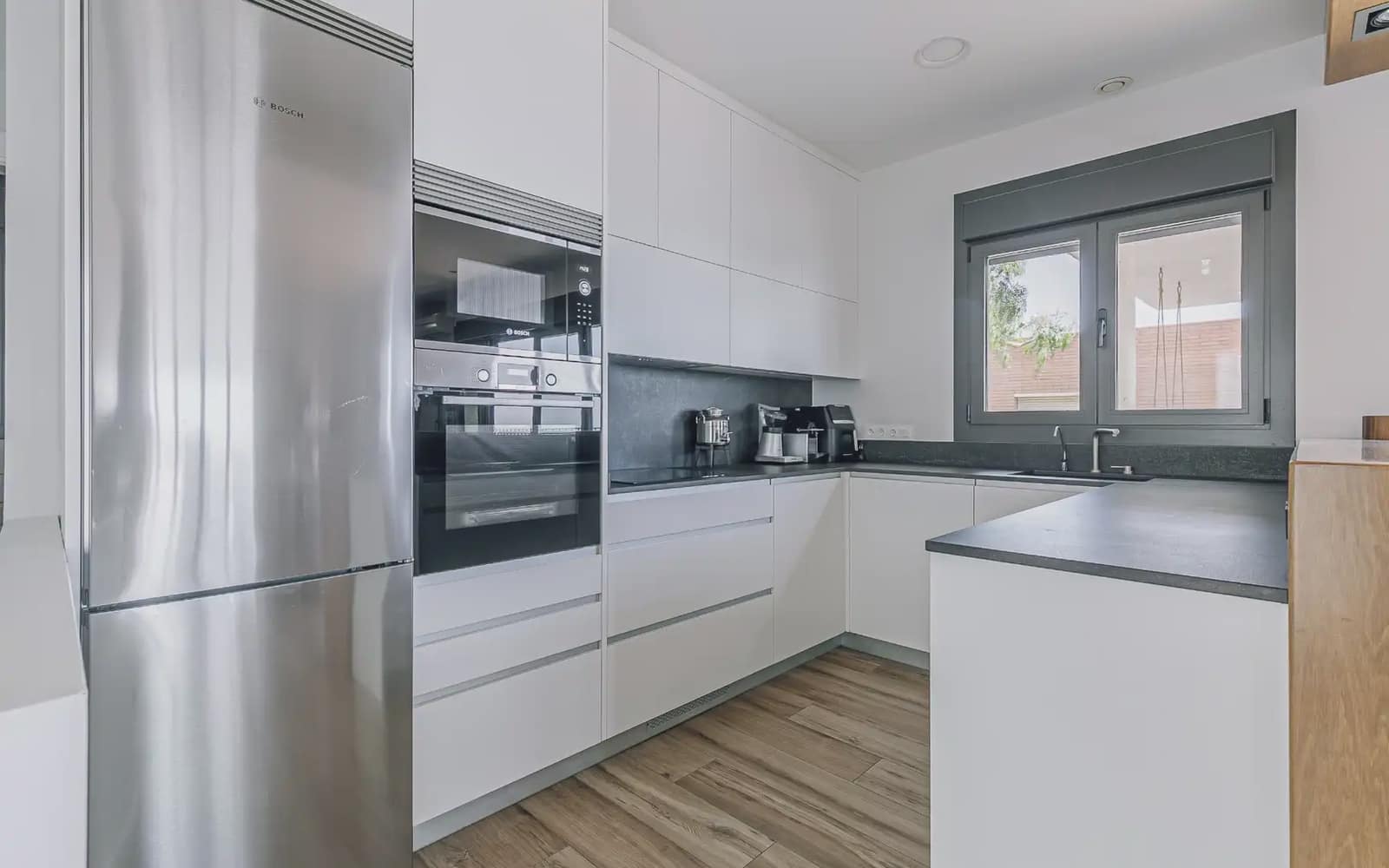 5 bedroom Villa for sale in Caldes d'Estrac with garage - € 1,190,000 (Ref: 9867502)