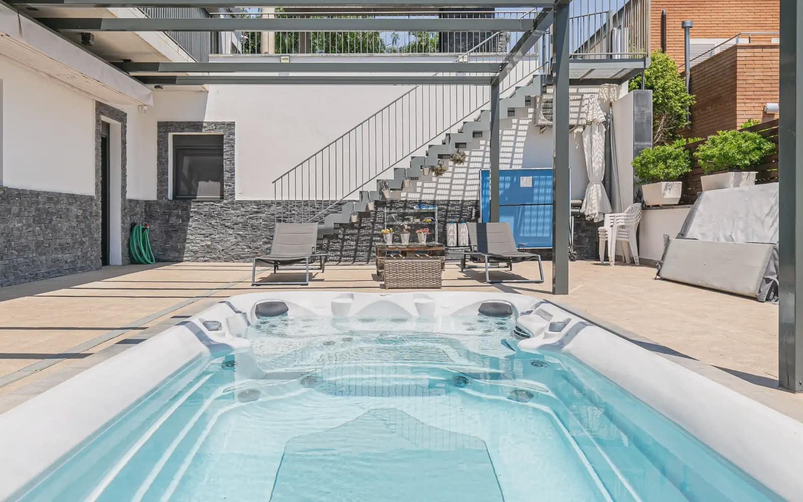 5 bedroom Villa for sale in Caldes d'Estrac with garage - € 1,190,000 (Ref: 9867502)