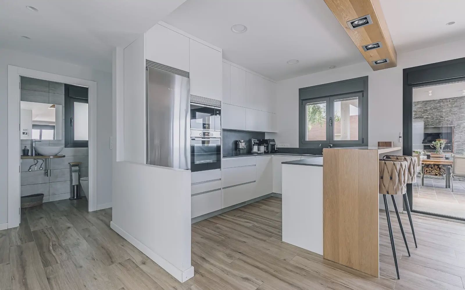 5 bedroom Villa for sale in Caldes d'Estrac with garage - € 1,190,000 (Ref: 9867502)