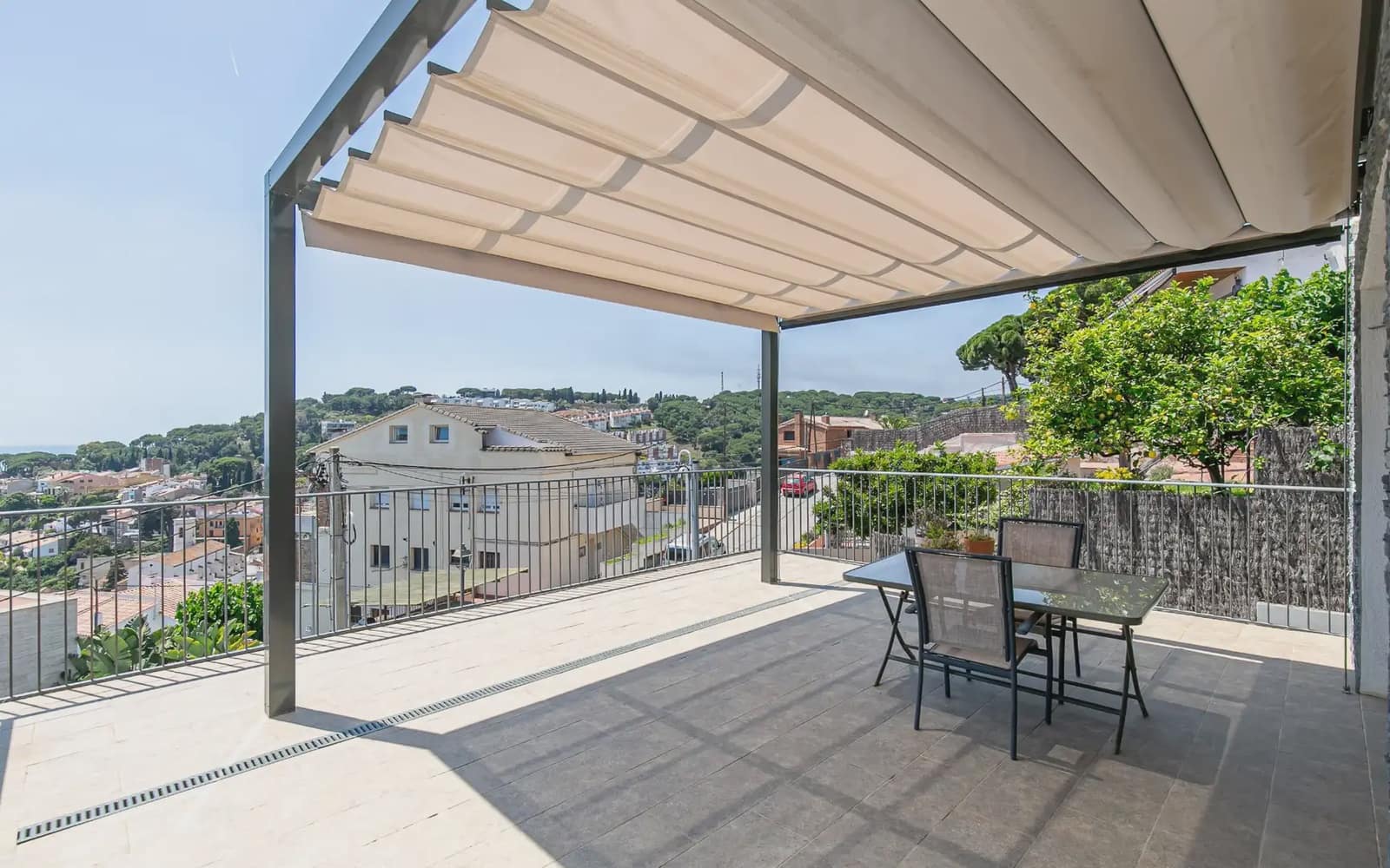 5 bedroom Villa for sale in Caldes d'Estrac with garage - € 1,190,000 (Ref: 9867502)