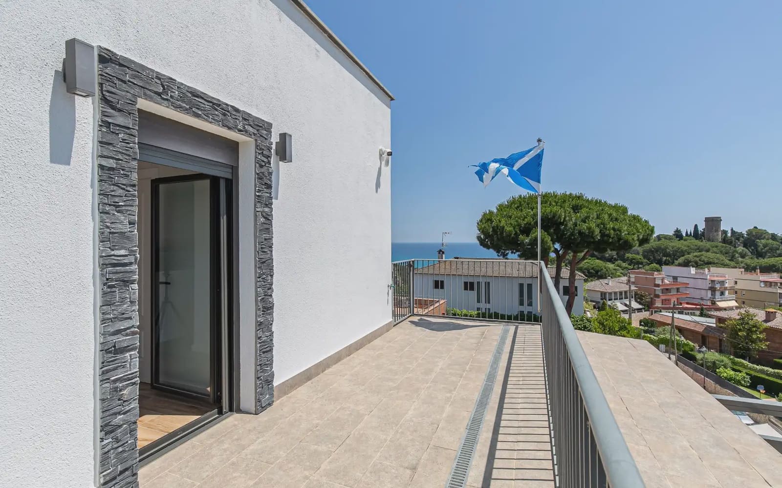 5 bedroom Villa for sale in Caldes d'Estrac with garage - € 1,190,000 (Ref: 9867502)