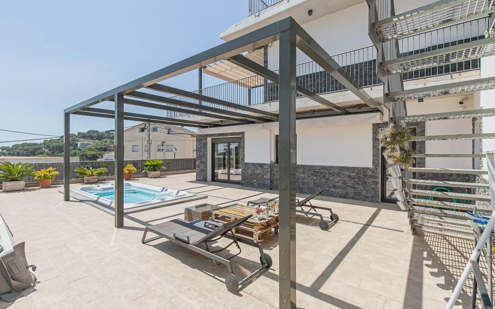 5 bedroom Villa for sale in Caldes d'Estrac with garage - € 1,190,000 (Ref: 9867502)