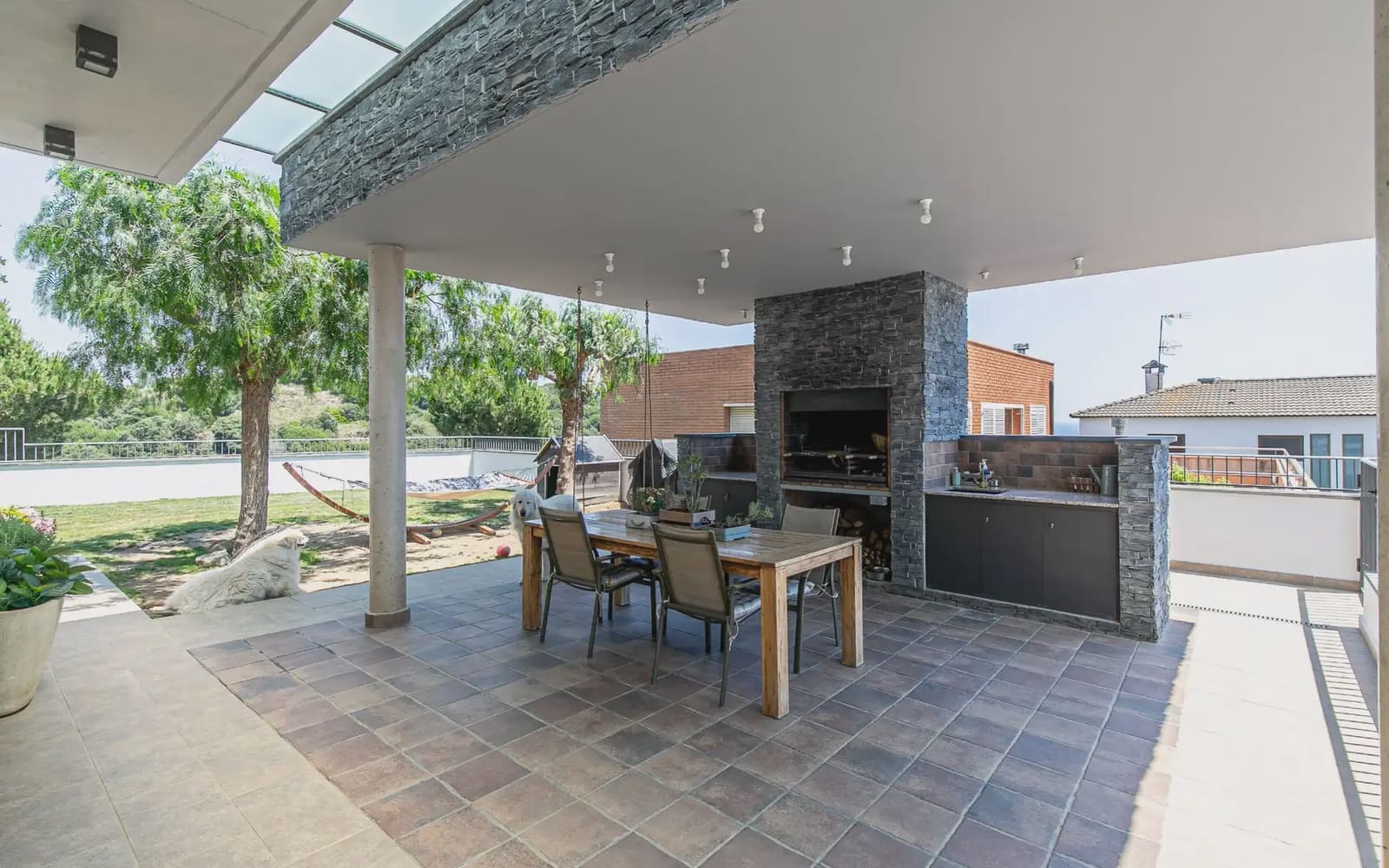 5 bedroom Villa for sale in Caldes d'Estrac with garage - € 1,190,000 (Ref: 9867502)