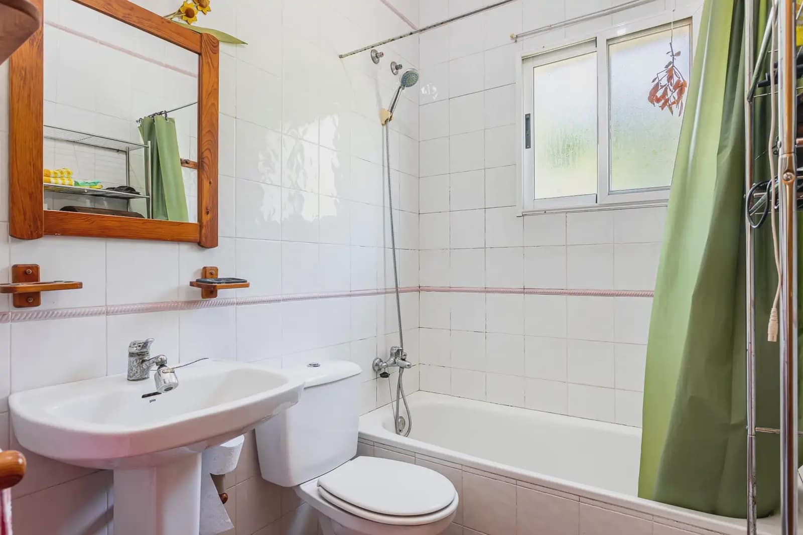 4 sovrum Villa till salu i La Pobla de Vallbona - 359 000 € (Ref: 9867942)