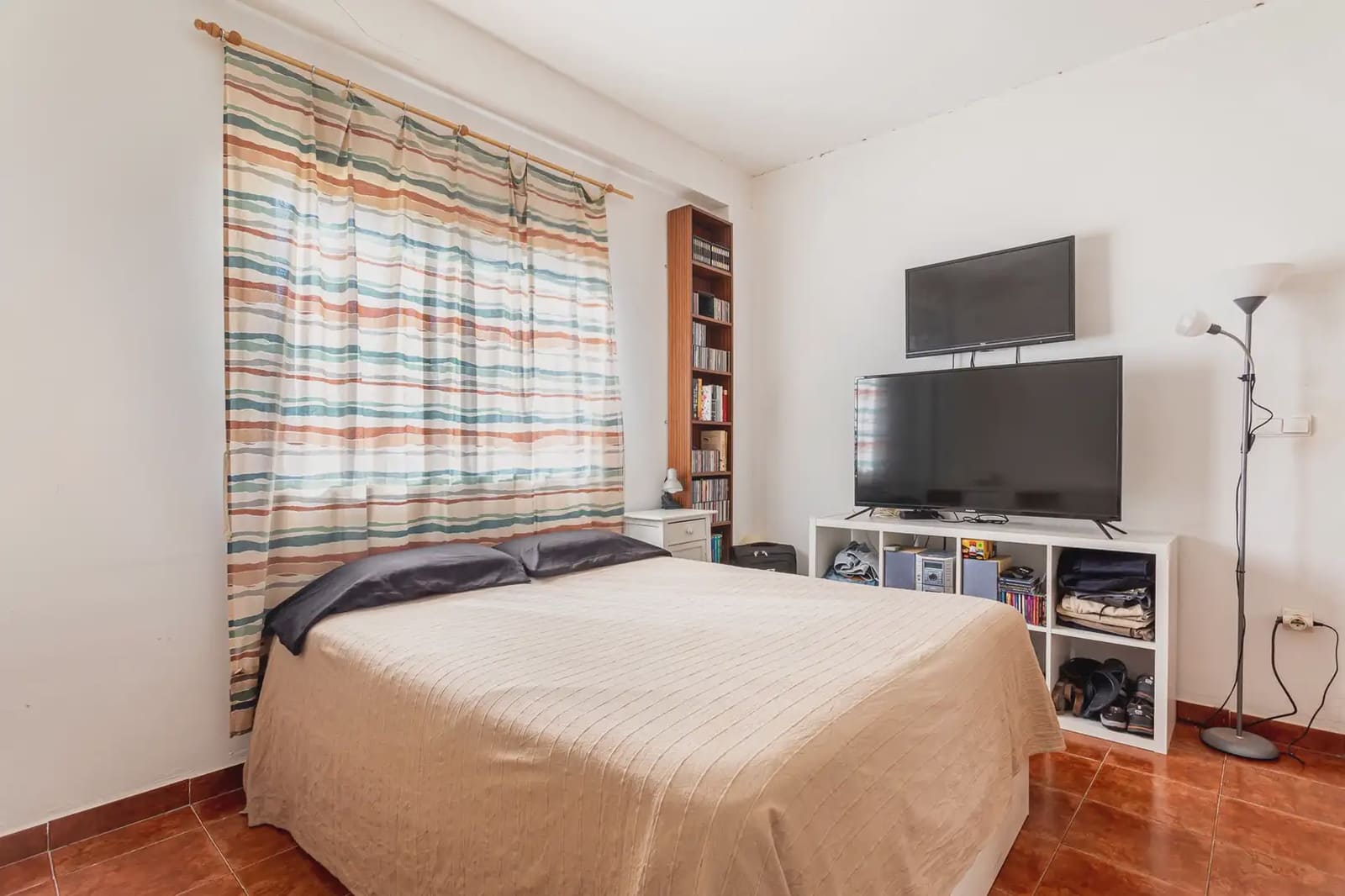 4 sovrum Villa till salu i La Pobla de Vallbona - 359 000 € (Ref: 9867942)
