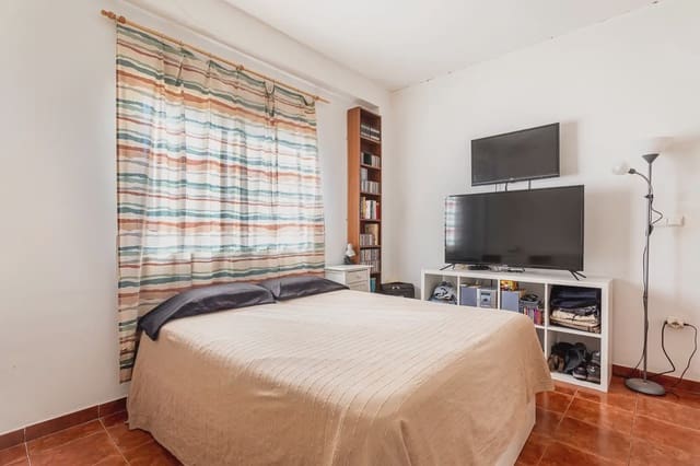 4 sovrum Villa till salu i La Pobla de Vallbona - 359 000 € (Ref: 9867942)