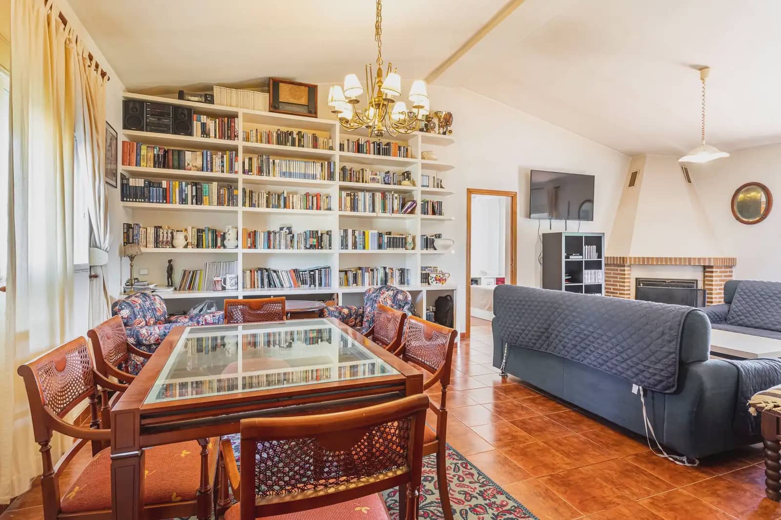 4 sovrum Villa till salu i La Pobla de Vallbona - 359 000 € (Ref: 9867942)