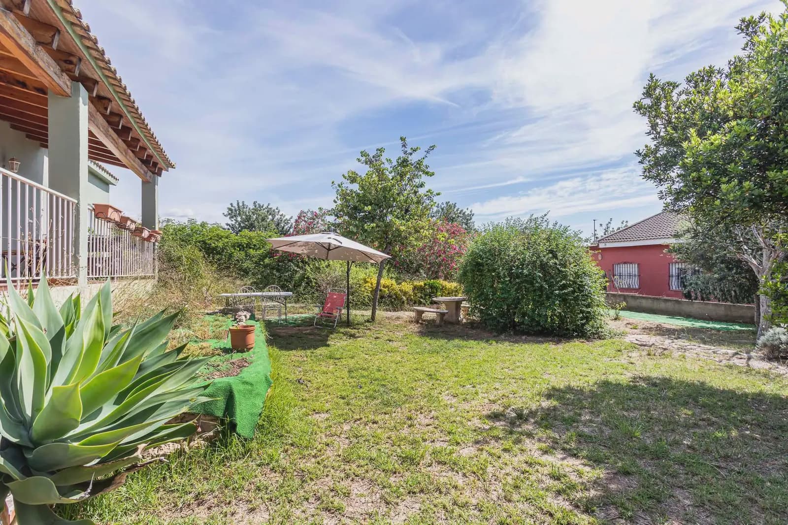 4 sovrum Villa till salu i La Pobla de Vallbona - 359 000 € (Ref: 9867942)