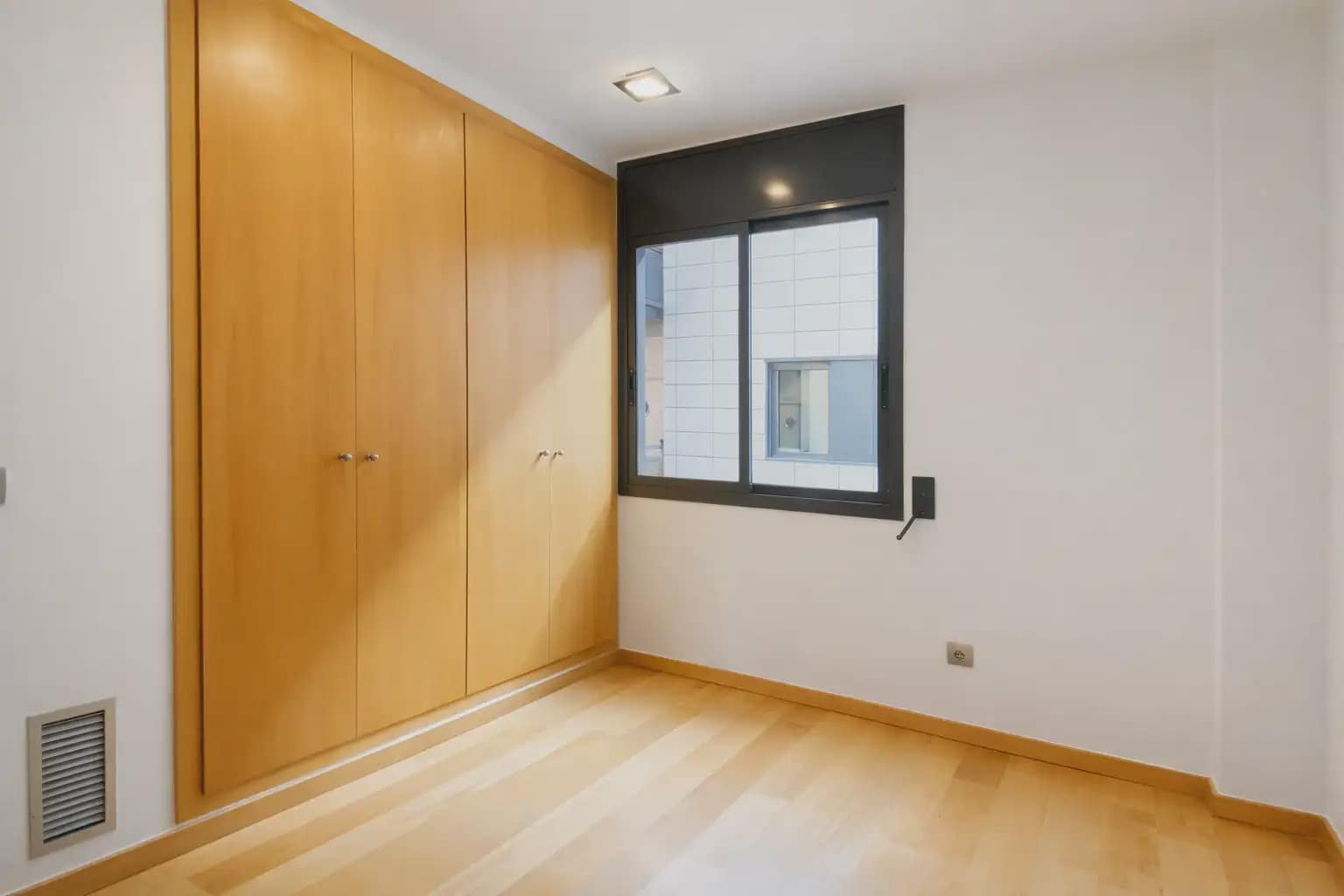 Piso de 2 habitaciones en Barcelona ciudad en alquiler con piscina garaje - 1.991 € (Ref: 9872427)