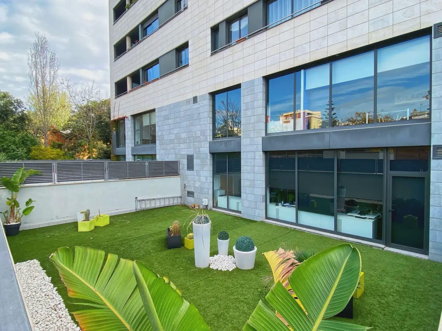 Piso de 2 habitaciones en Barcelona ciudad en alquiler con piscina garaje - 1.991 € (Ref: 9872427)