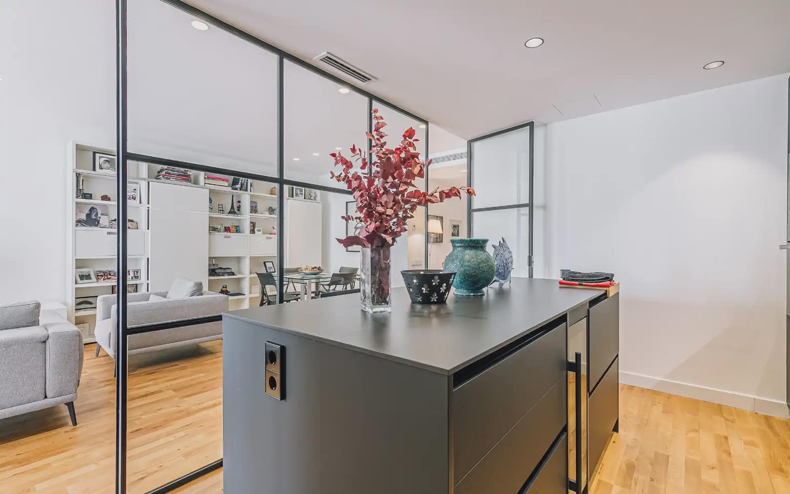 3 slaapkamer Flat te koop in Barcelona stad - € 850.000 (Ref: 9877471)