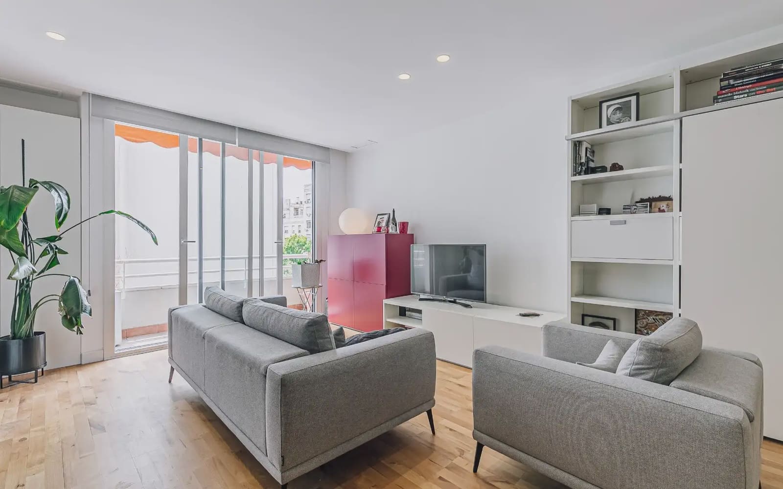 3 slaapkamer Flat te koop in Barcelona stad - € 850.000 (Ref: 9877471)