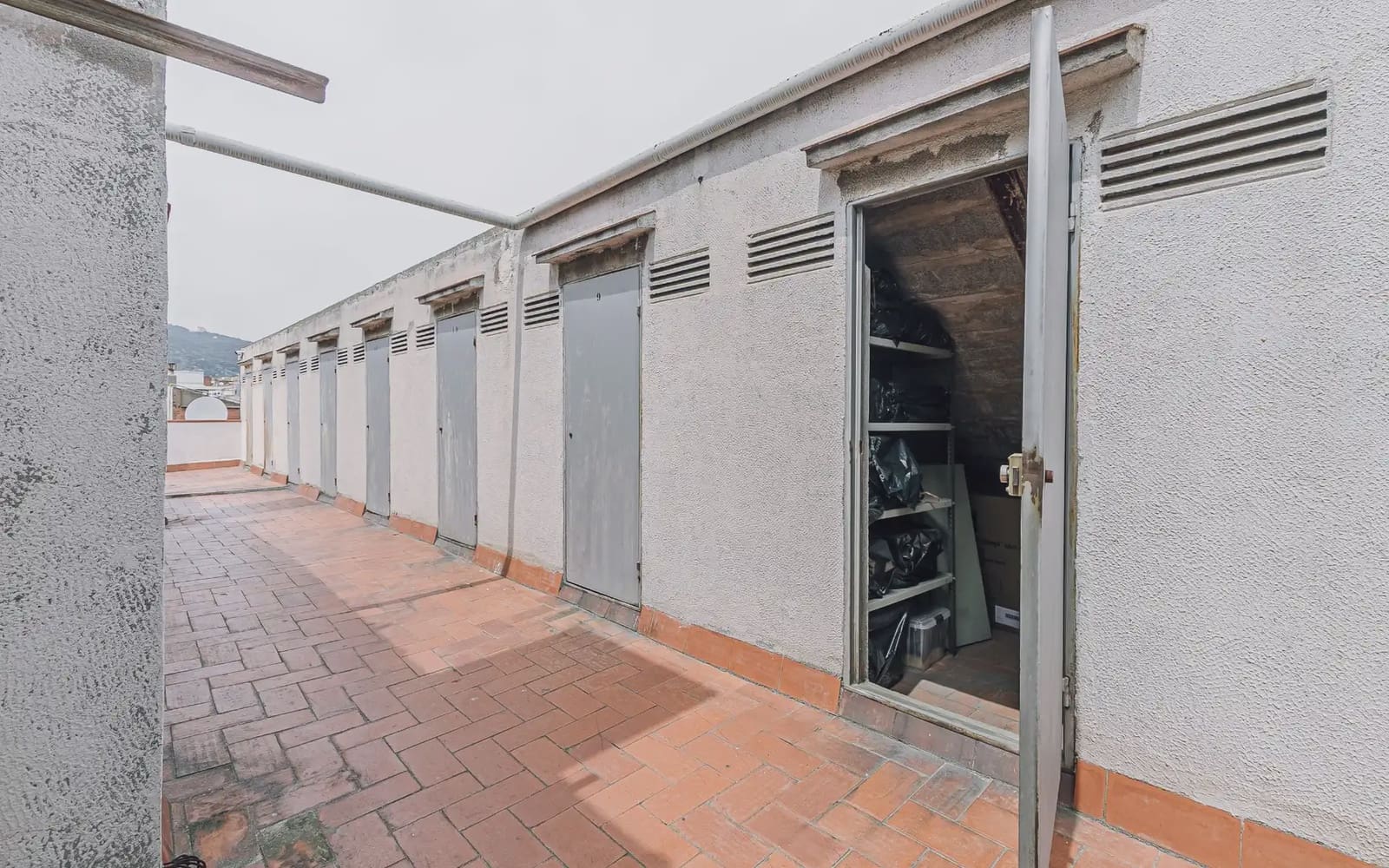 3 slaapkamer Flat te koop in Barcelona stad - € 850.000 (Ref: 9877471)