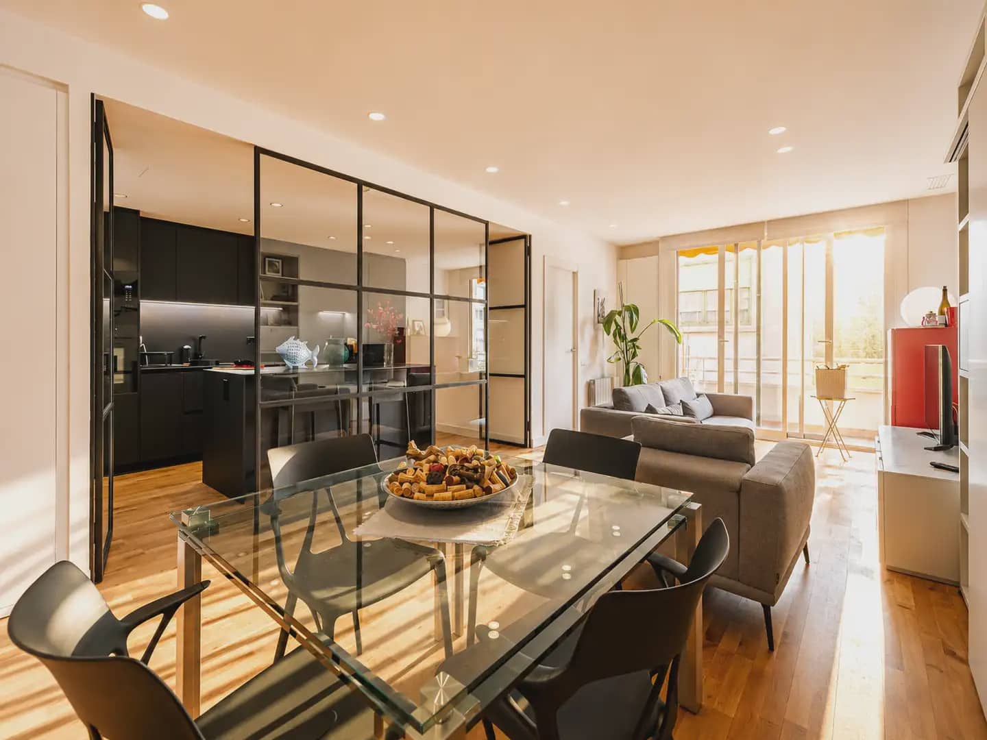 3 slaapkamer Flat te koop in Barcelona stad met garage - € 798.000 (Ref: 9877471)