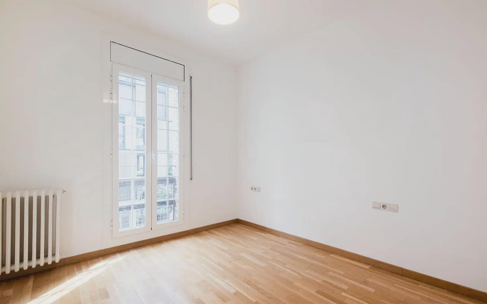 4 makuuhuone Asunto myytävänä paikassa Barcelona kaupunki mukana 
autotalli - 990 000 € (Ref: 9885220)