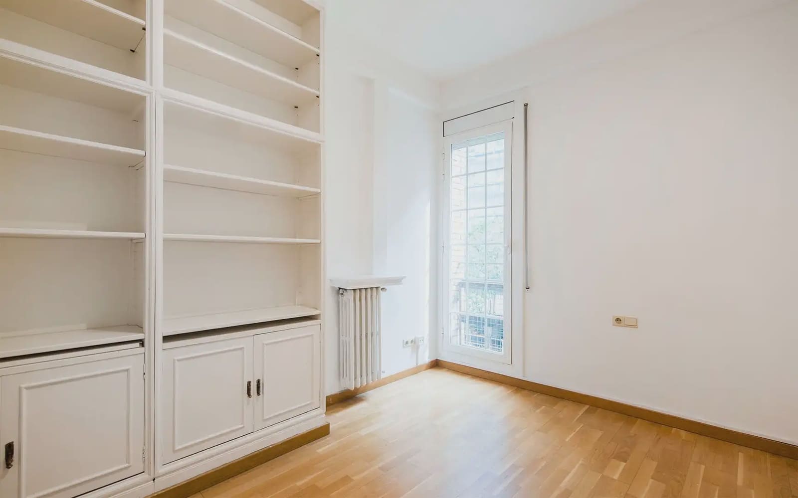 4 makuuhuone Asunto myytävänä paikassa Barcelona kaupunki mukana 
autotalli - 990 000 € (Ref: 9885220)