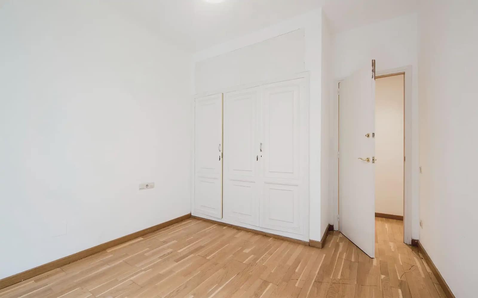 4 makuuhuone Asunto myytävänä paikassa Barcelona kaupunki mukana 
autotalli - 990 000 € (Ref: 9885220)