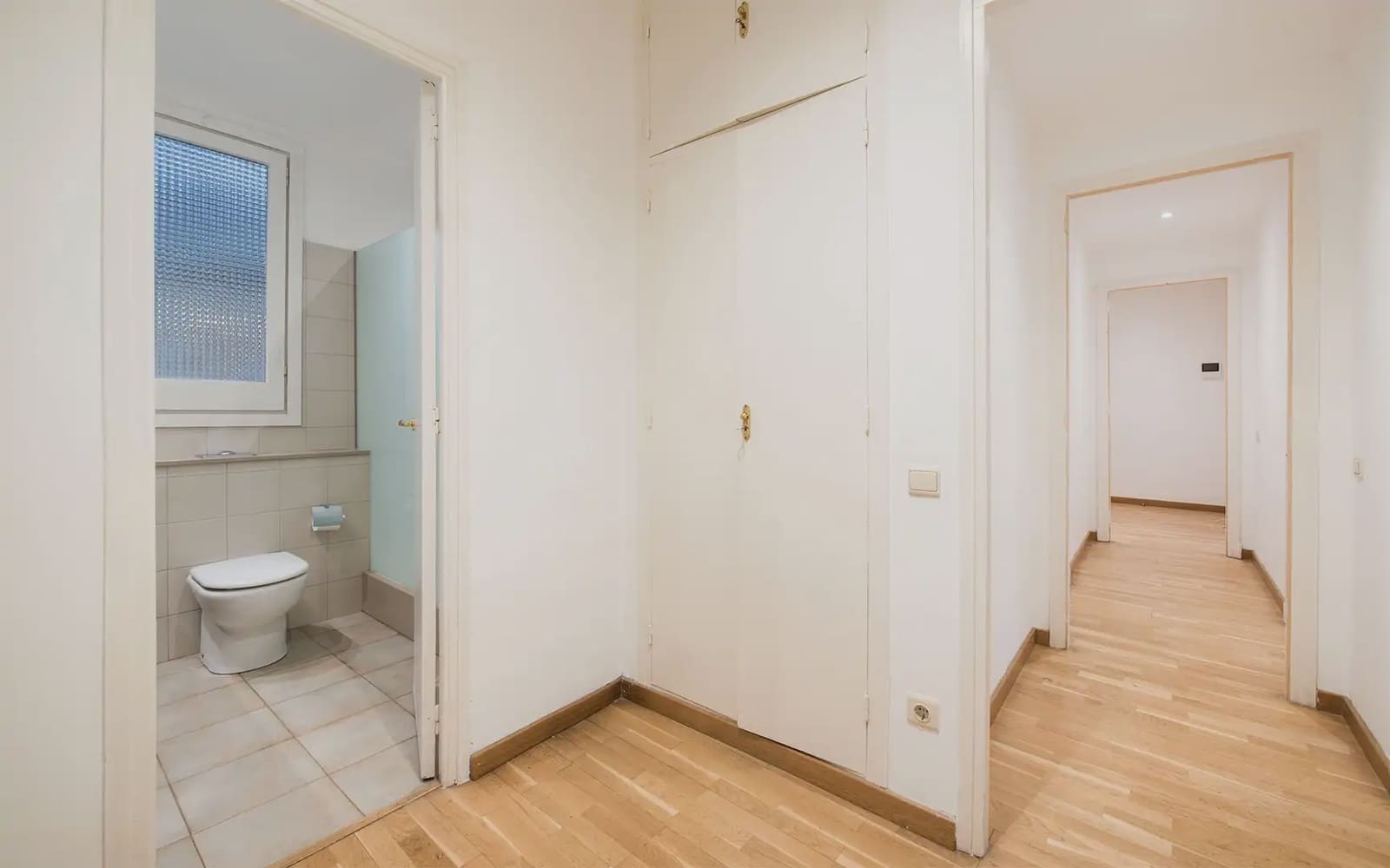 4 makuuhuone Asunto myytävänä paikassa Barcelona kaupunki mukana 
autotalli - 990 000 € (Ref: 9885220)