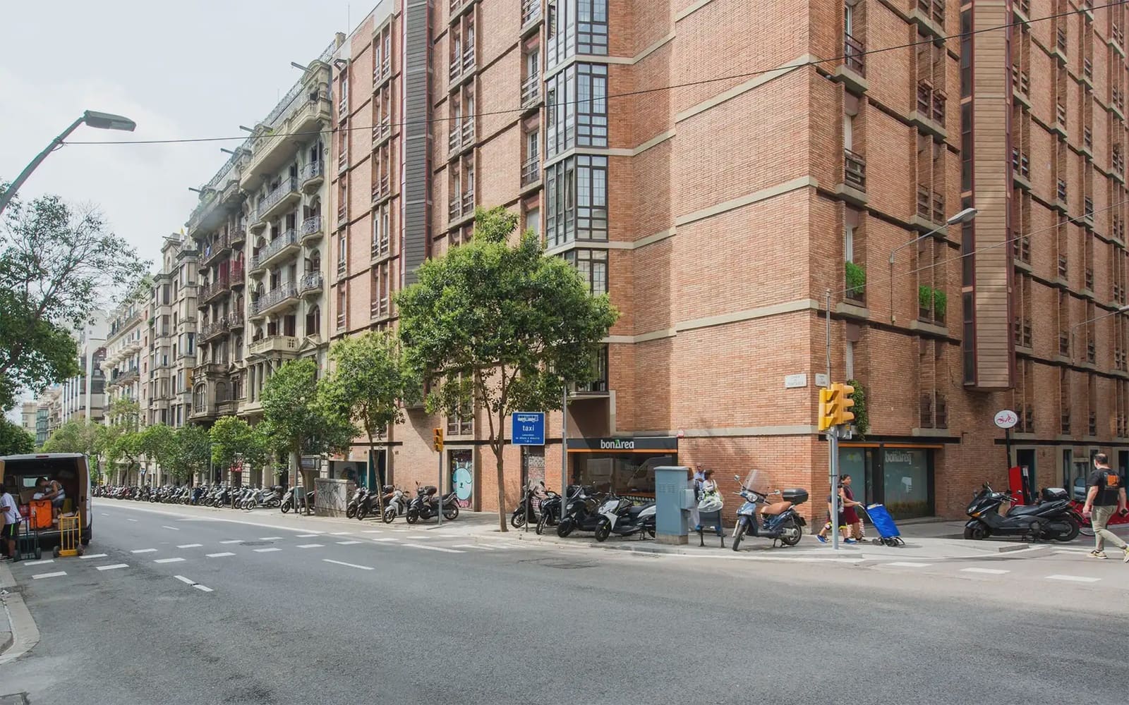 4 makuuhuone Asunto myytävänä paikassa Barcelona kaupunki mukana 
autotalli - 990 000 € (Ref: 9885220)
