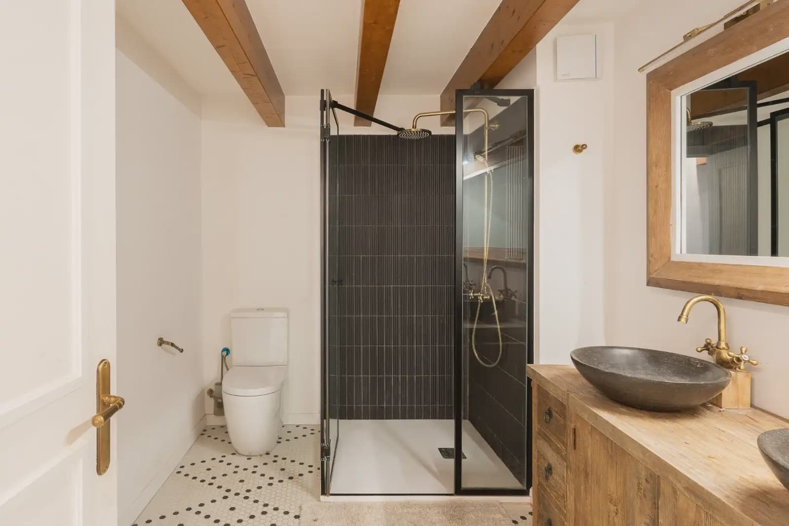 5 soveværelse Villa til salg i Barcelona by med swimmingpool - € 2.600.000 (Ref: 9889061)
