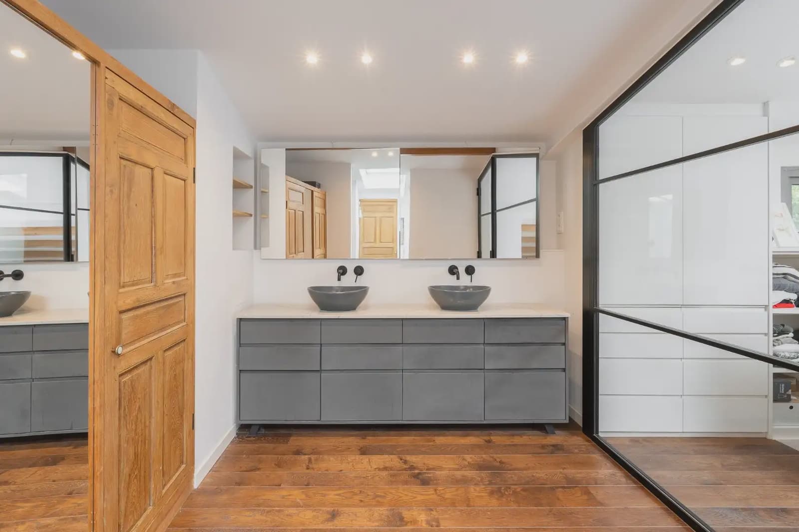 5 soveværelse Villa til salg i Barcelona by med swimmingpool - € 2.600.000 (Ref: 9889061)