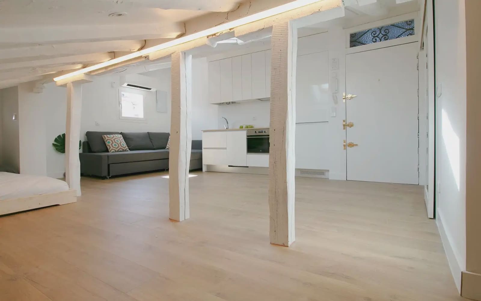 1 soverom Studio til leie i Madrid by - € 850 (Ref: 9889170)