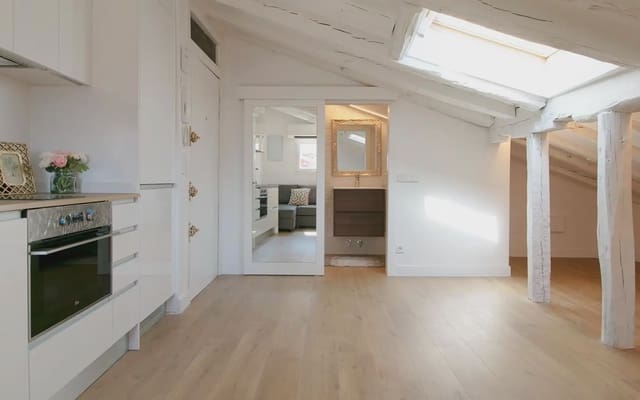 1 soverom Studio til leie i Embajadores, Madrid by - € 850 (Ref: 9889170)