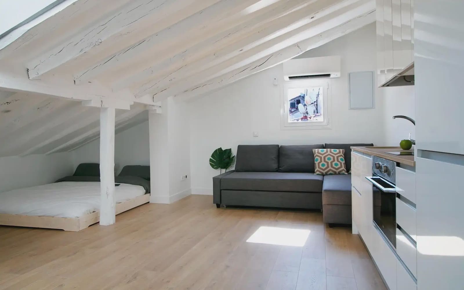 1 soverom Studio til leie i Madrid by - € 850 (Ref: 9889170)