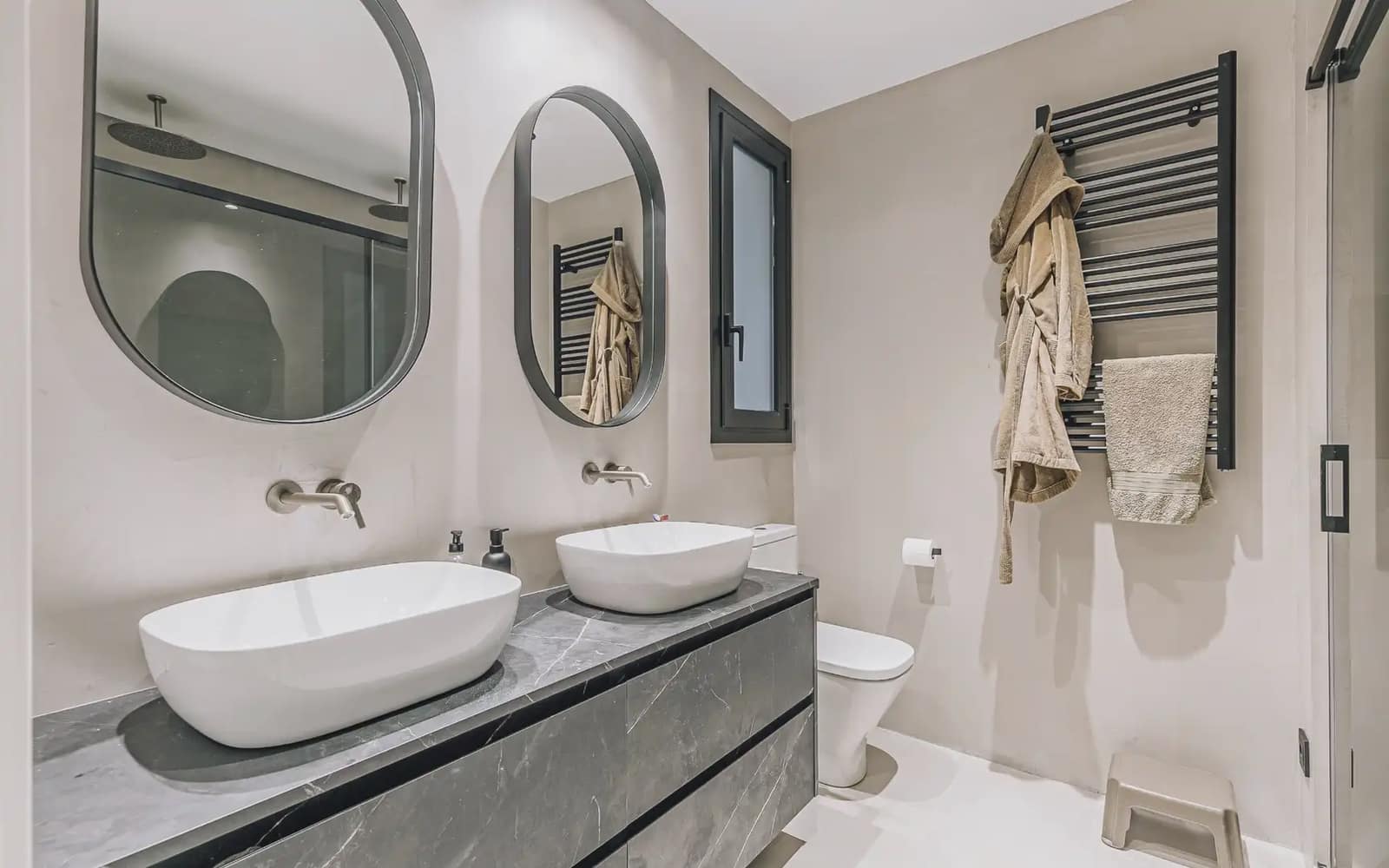 Piso de 3 habitaciones en Barcelona ciudad en venta - 1.395.000 € (Ref: 9890629)