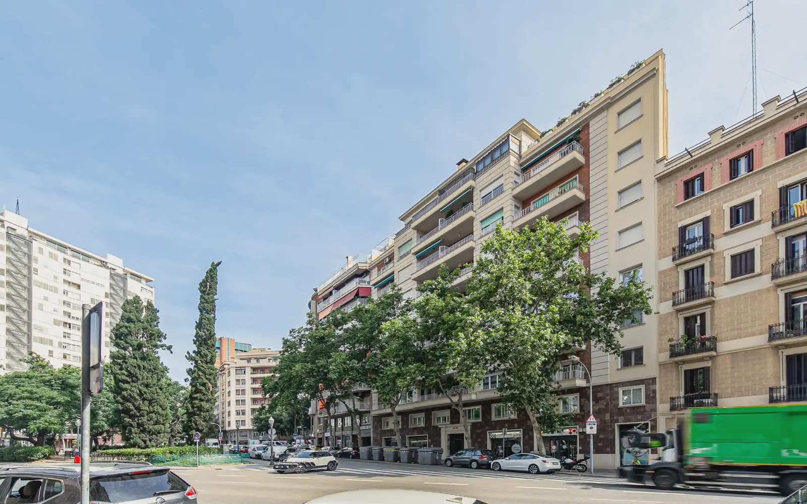Piso de 3 habitaciones en Barcelona ciudad en venta - 1.395.000 € (Ref: 9890629)