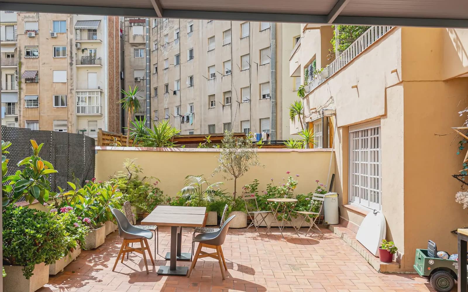 Piso de 3 habitaciones en Barcelona ciudad en venta - 1.395.000 € (Ref: 9890629)