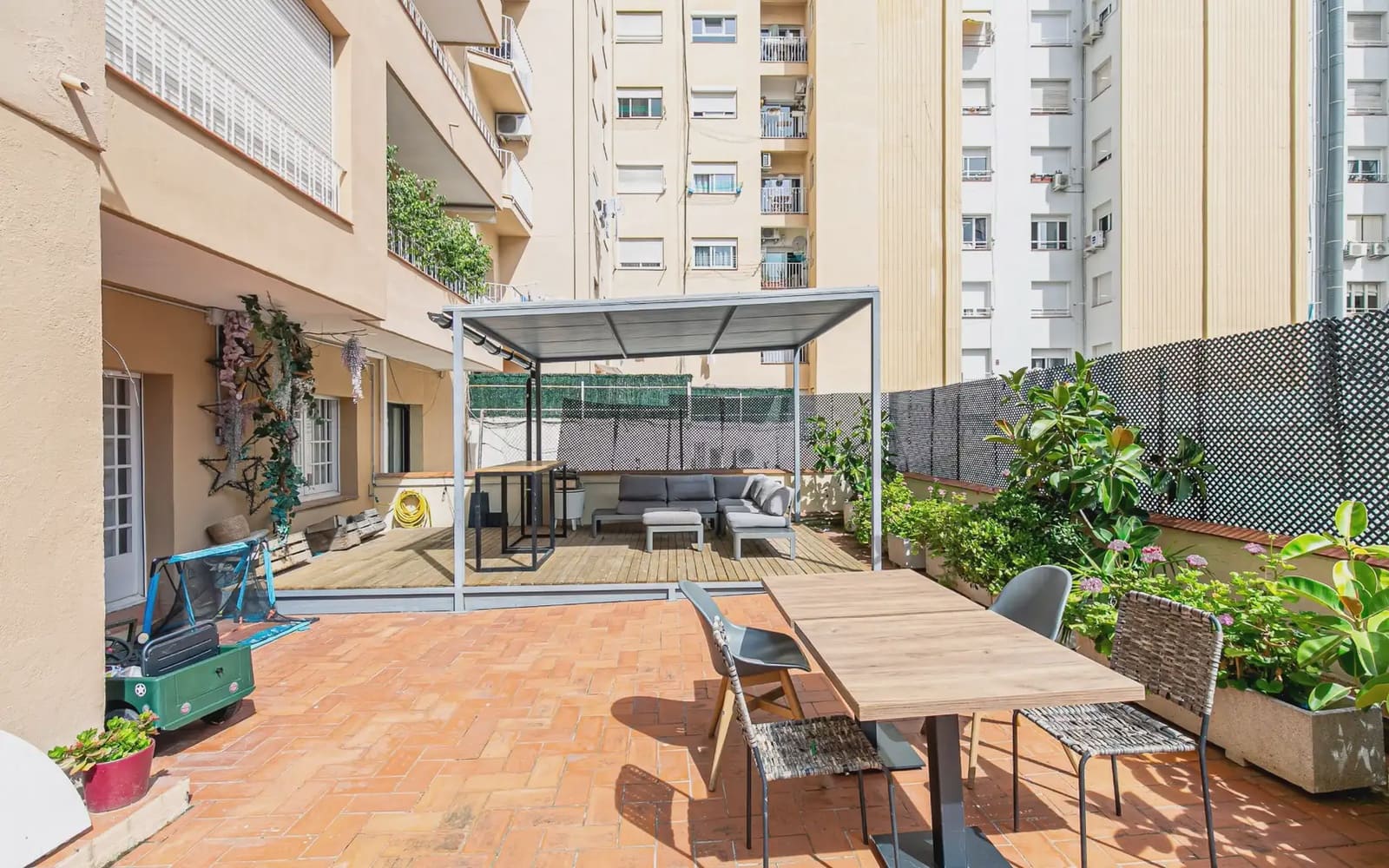 Piso de 3 habitaciones en Barcelona ciudad en venta - 1.395.000 € (Ref: 9890629)