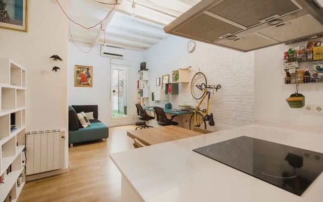 1 sypialnia Mieszkanie na sprzedaż w El Raval, Miasto Barcelona - 330 000 € (Ref: 9890689)