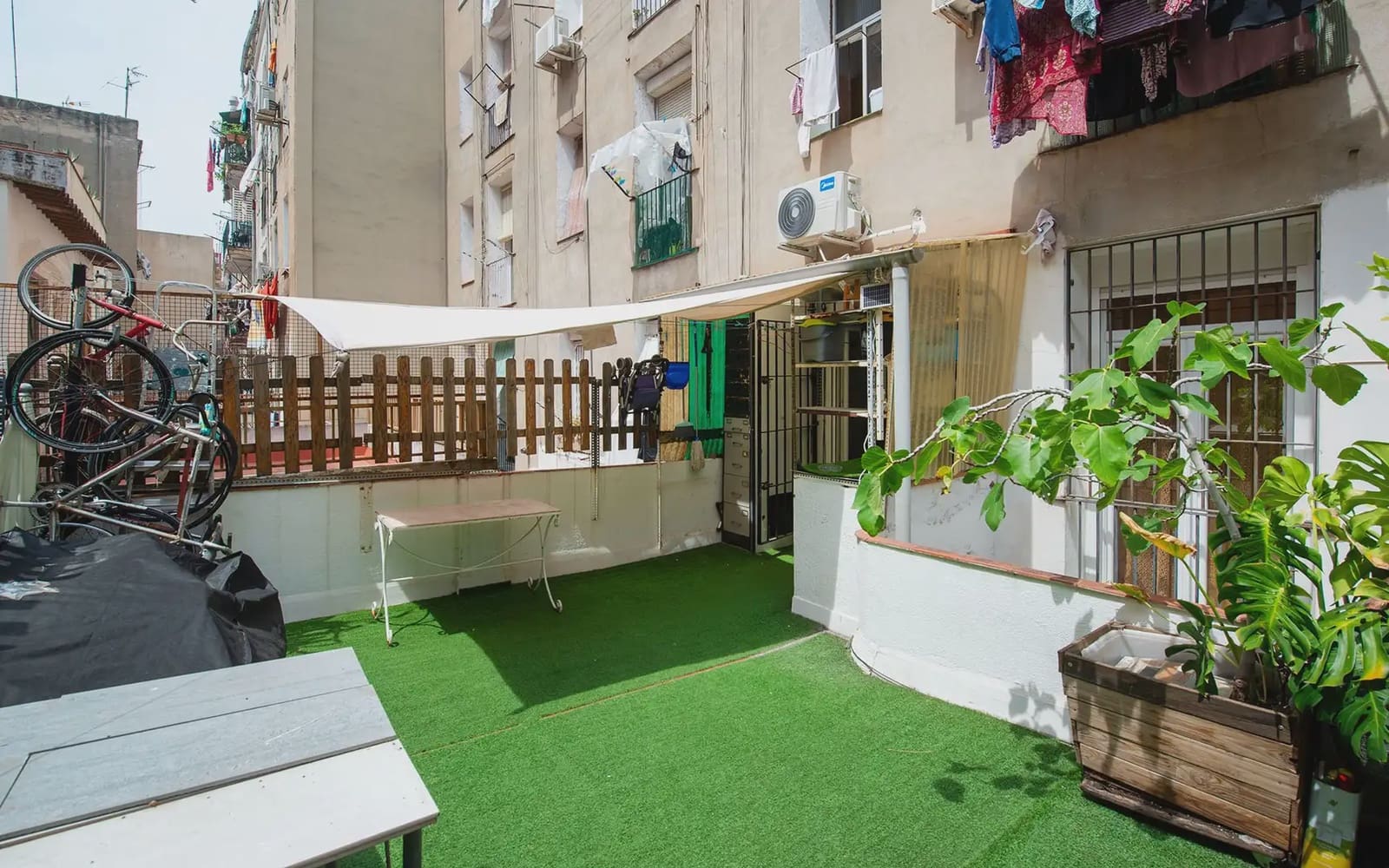 1 sypialnia Mieszkanie na sprzedaż w Miasto Barcelona - 330 000 € (Ref: 9890689)