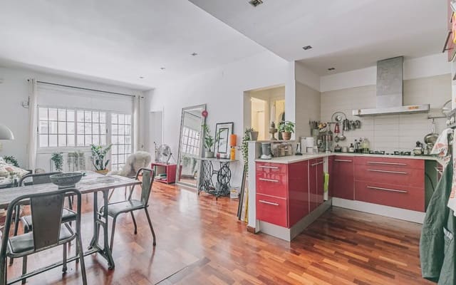 3 makuuhuone Asunto myytävänä paikassa El Guinardó, Barcelona kaupunki - 325 000 € (Ref: 9893095)