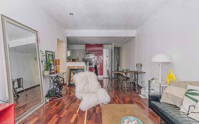3 makuuhuone Asunto myytävänä paikassa El Guinardó, Barcelona kaupunki - 325 000 € (Ref: 9893095)