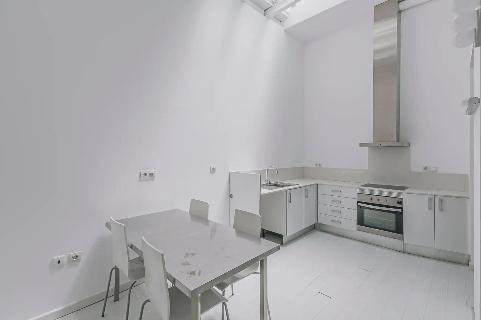 Bureau à louer à Barcelone ville - 1 650 € (Ref: 9897045)