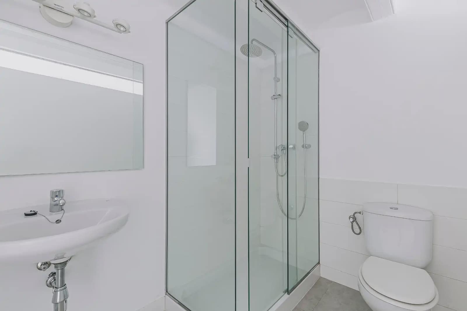 Bureau à louer à Barcelone ville - 1 650 € (Ref: 9897045)