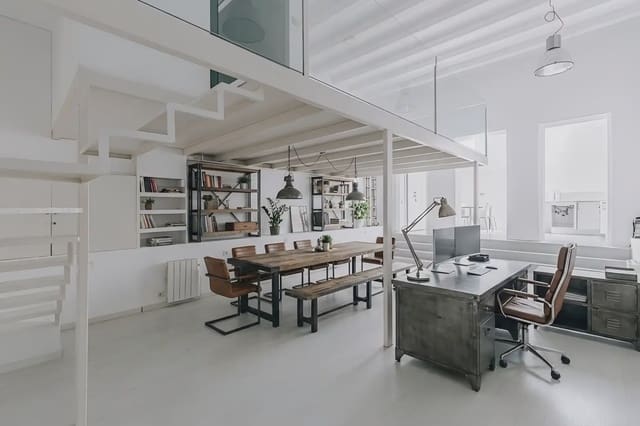 Bureau à louer à La Vila de Gràcia, Barcelone ville - 1 650 € (Ref: 9897045)