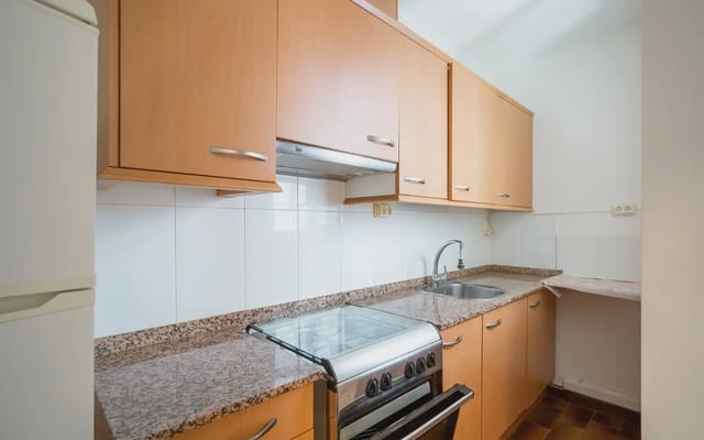 2 bedroom Flat for sale in Reus - € 130,000 (Ref: 9902483)