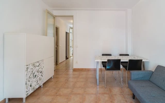 2 bedroom Flat for sale in Reus - € 130,000 (Ref: 9902483)