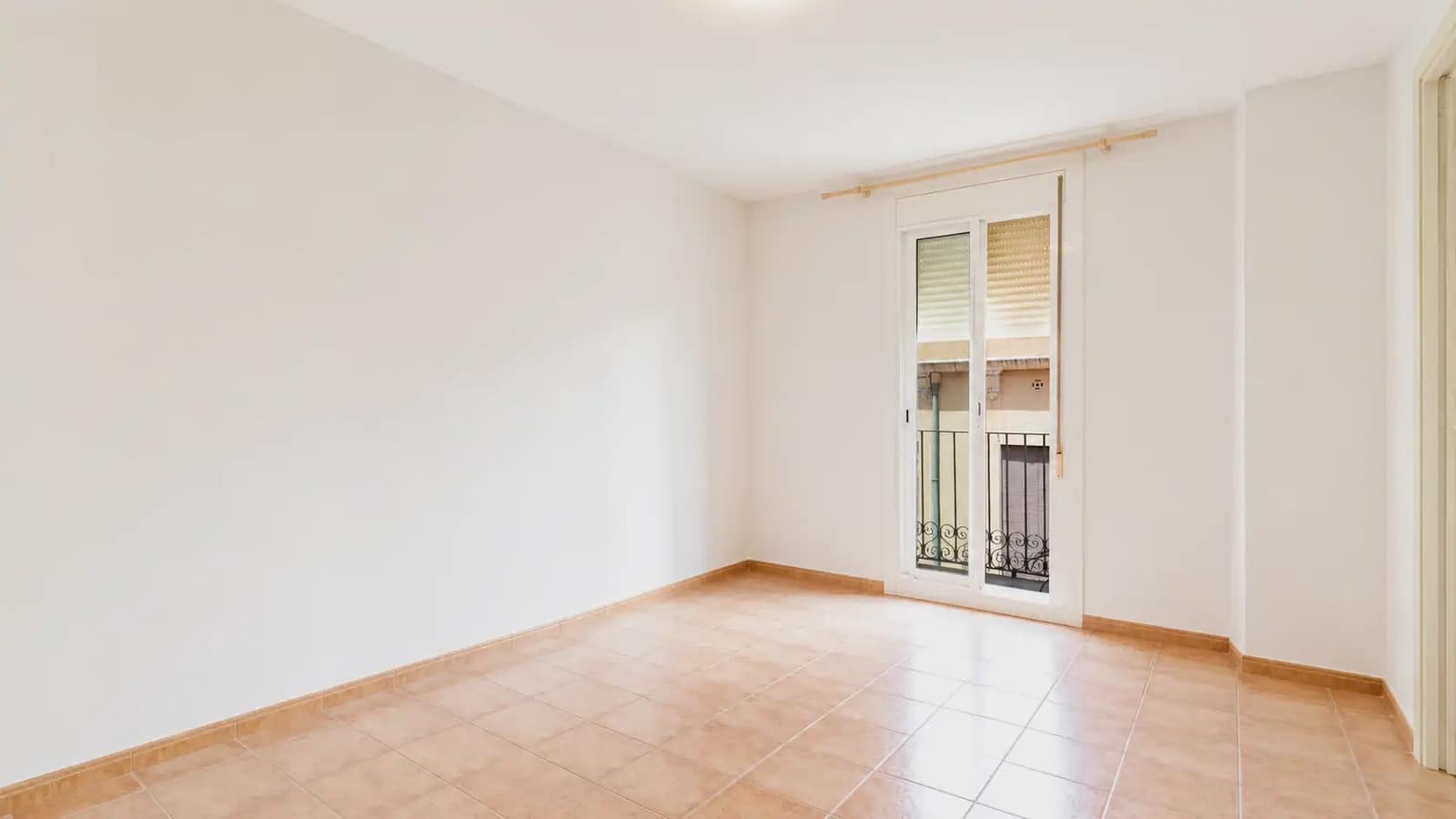 Piso de 2 habitaciones en Reus en venta - 130.000 € (Ref: 9902483)
