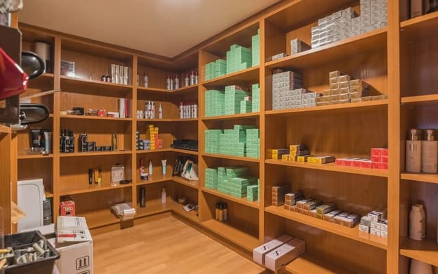 Kommersiell til salgs i Guindalera, Madrid by - € 740 000 (Ref: 9904964)