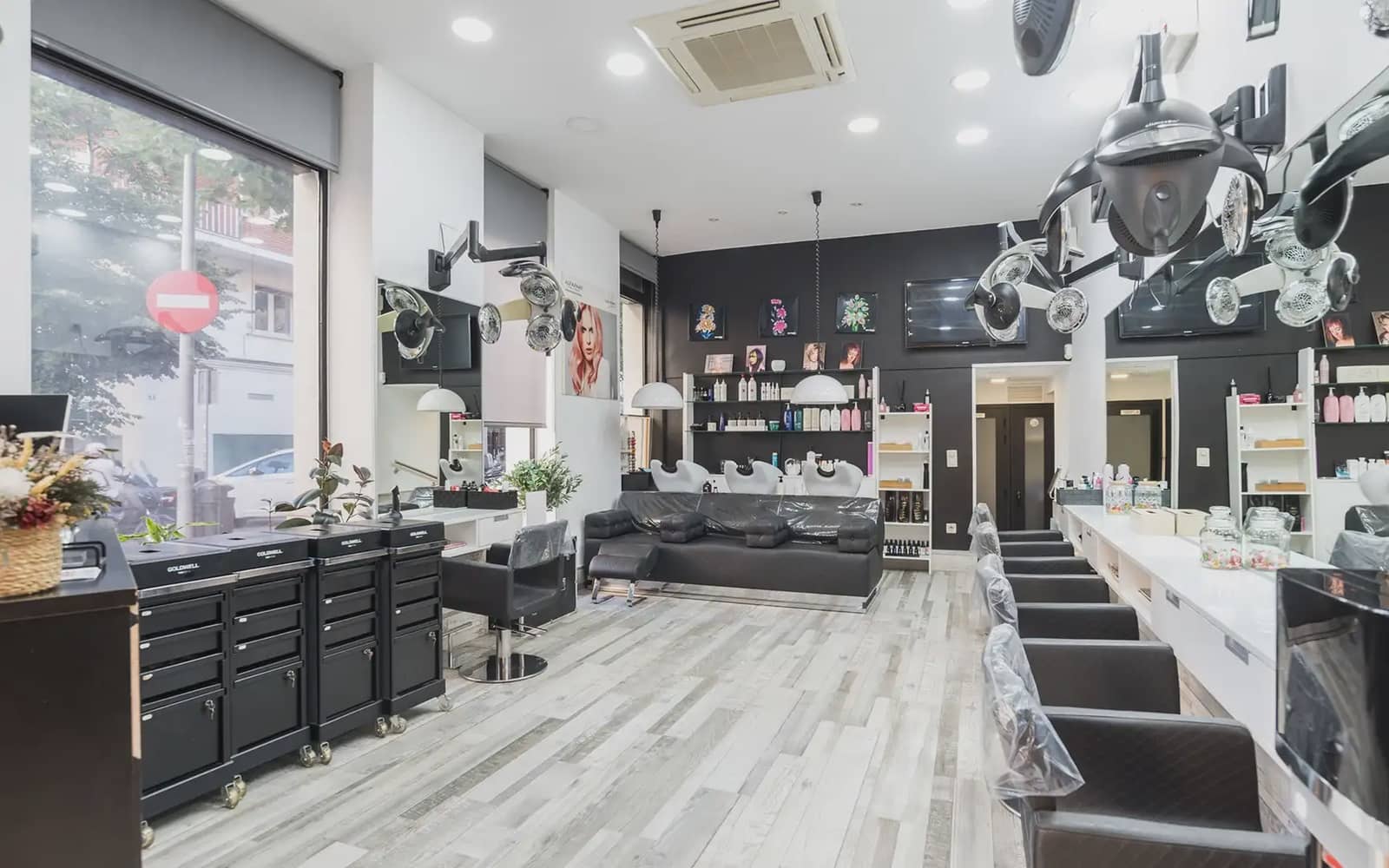 Kommersiell til salgs i Madrid by - € 740 000 (Ref: 9904964)