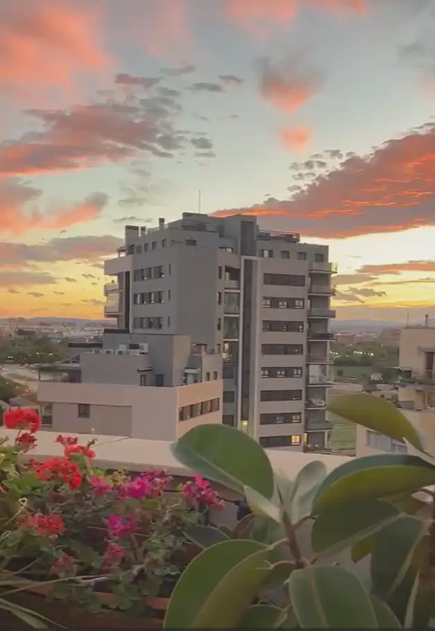 3 bedroom Apartment for sale in Valencia city with pool garage - € 623,000 (Ref: 9905277)