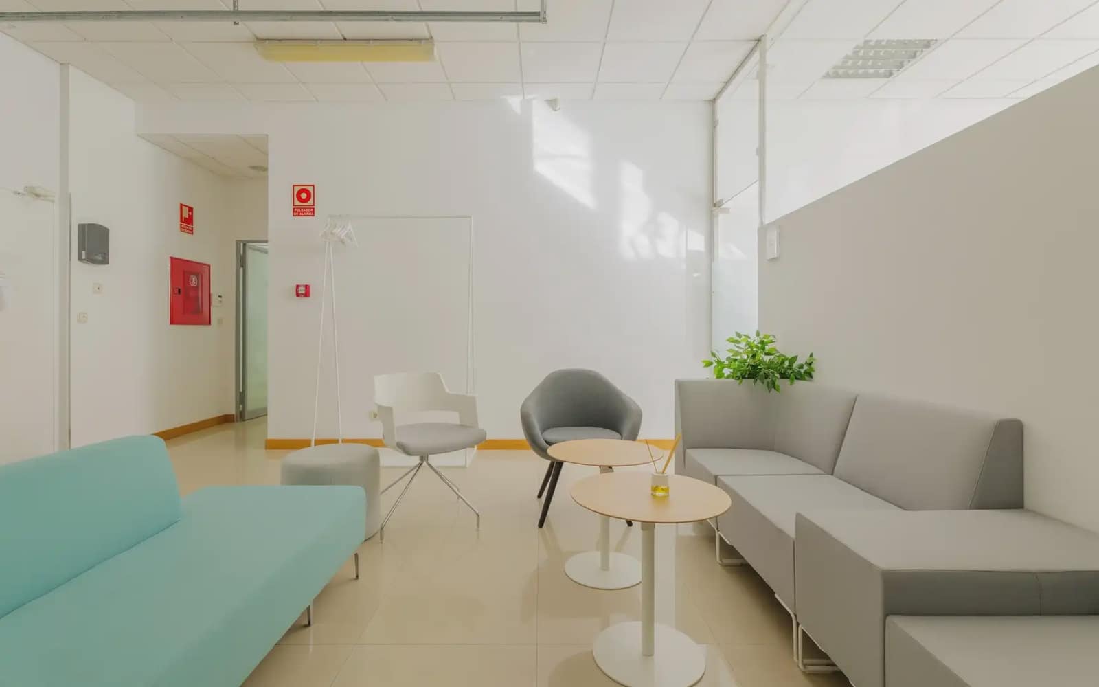 Oficina en Madrid ciudad en alquiler - 1.200 € (Ref: 9911984)