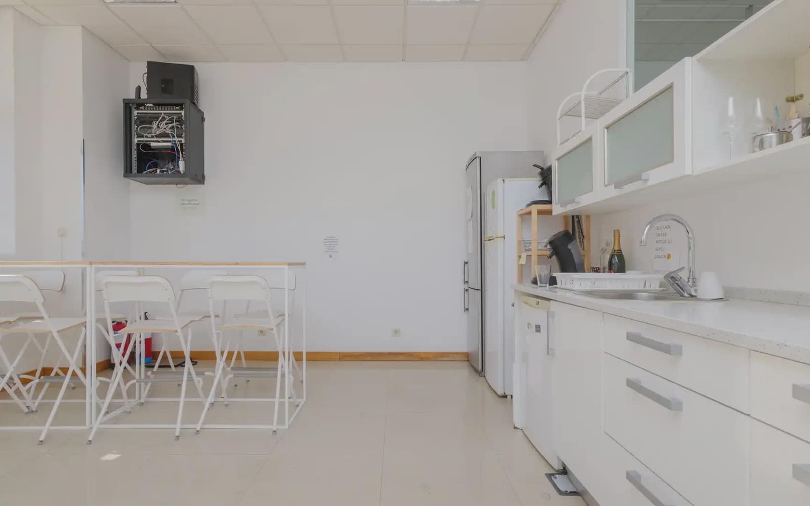 Oficina en Madrid ciudad en alquiler - 1.200 € (Ref: 9911984)