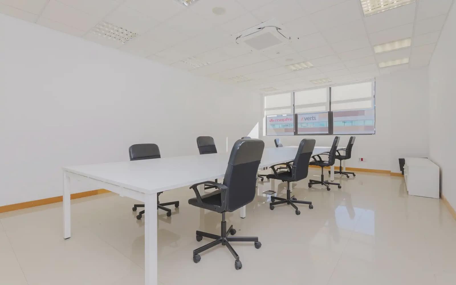 Oficina en Madrid ciudad en alquiler - 1.200 € (Ref: 9911984)
